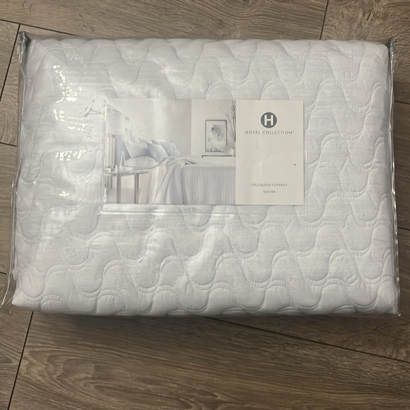 HOTEL COLLECTION Lagoon Coverlet Full/Queen - Picture 2 of 5